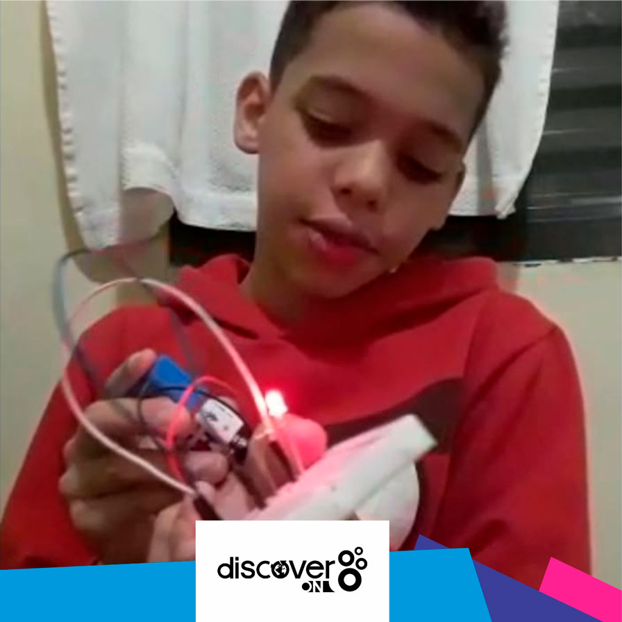 Diversos Alunos em Sala de Aula